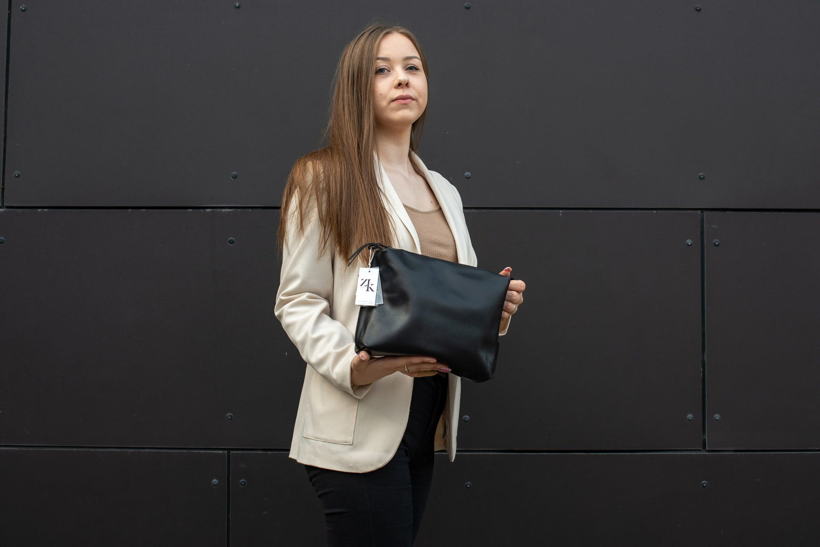 Leder-Kosmetiktasche – Schwarz, groß – Produktansicht 2