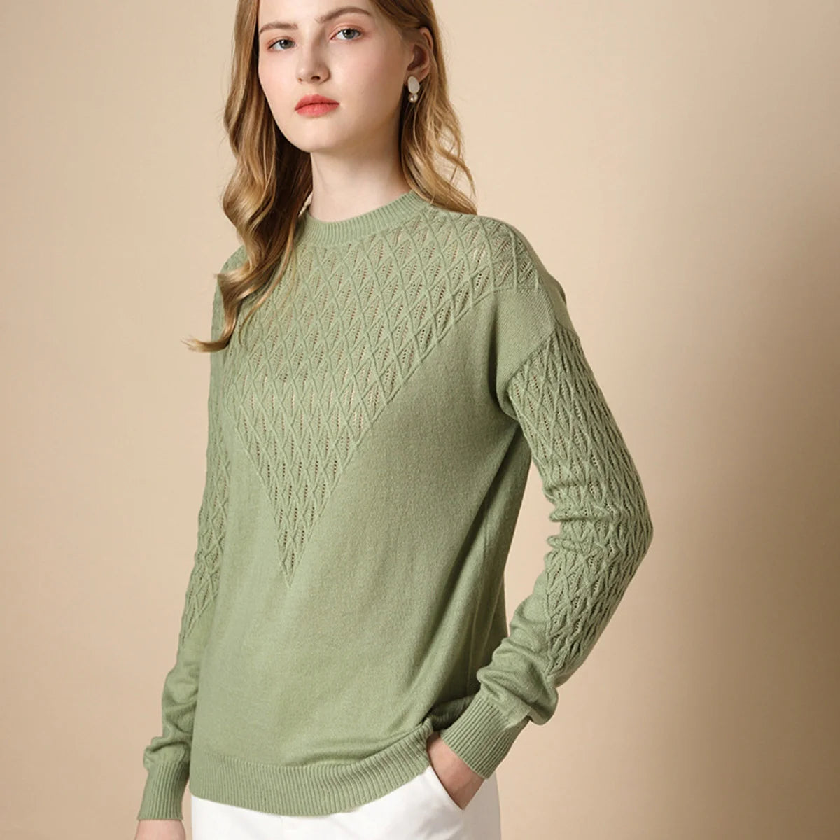 Damen Lochstrickpullover mit Stehkragen – Produktansicht 3