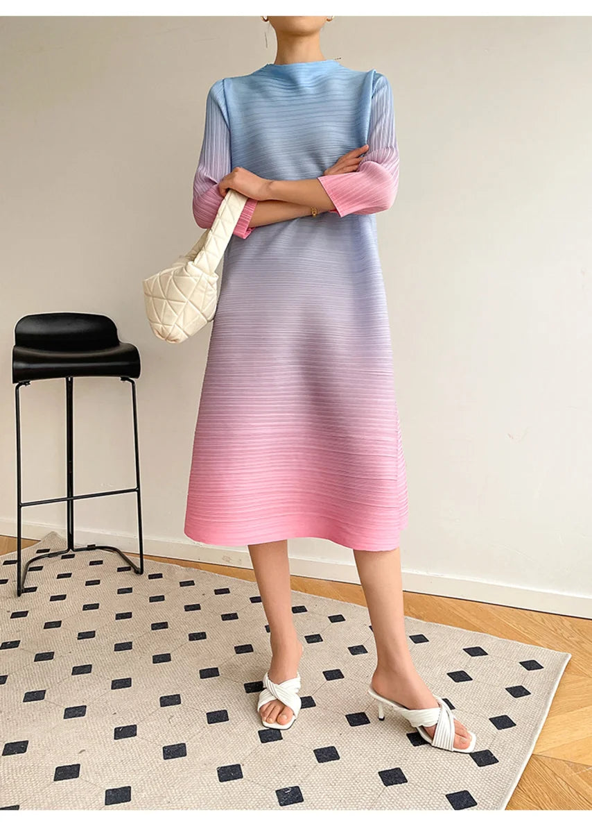 Damen Plissee-Kleid mit Gürtel – Detailansicht 4