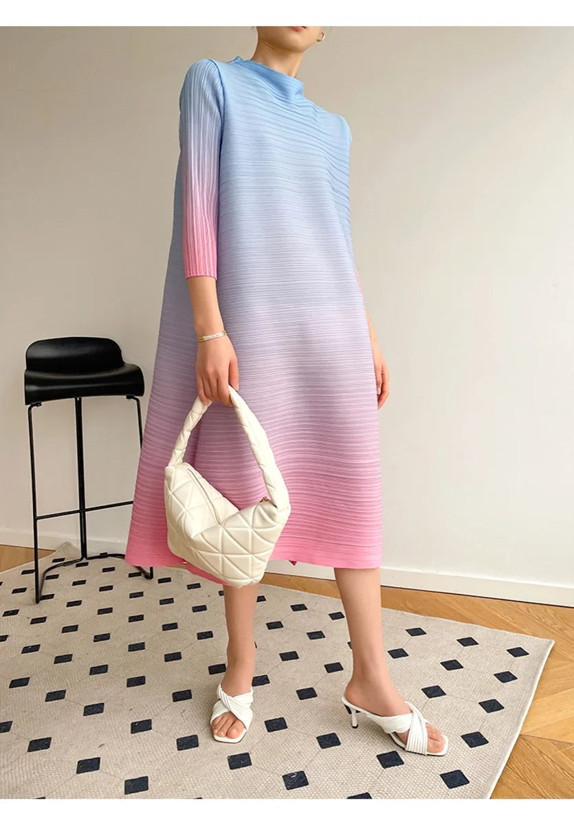 Damen Plissee-Kleid mit Gürtel – Produktansicht 5