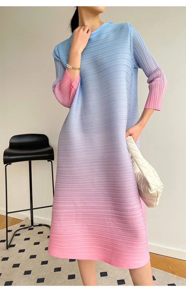 Damen Plissee-Kleid mit Gürtel – Detailansicht 1
