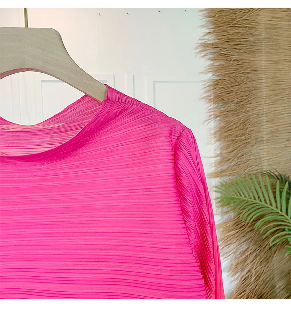 Damen Plissee-Kleid mit Gürtel – Produktansicht 4