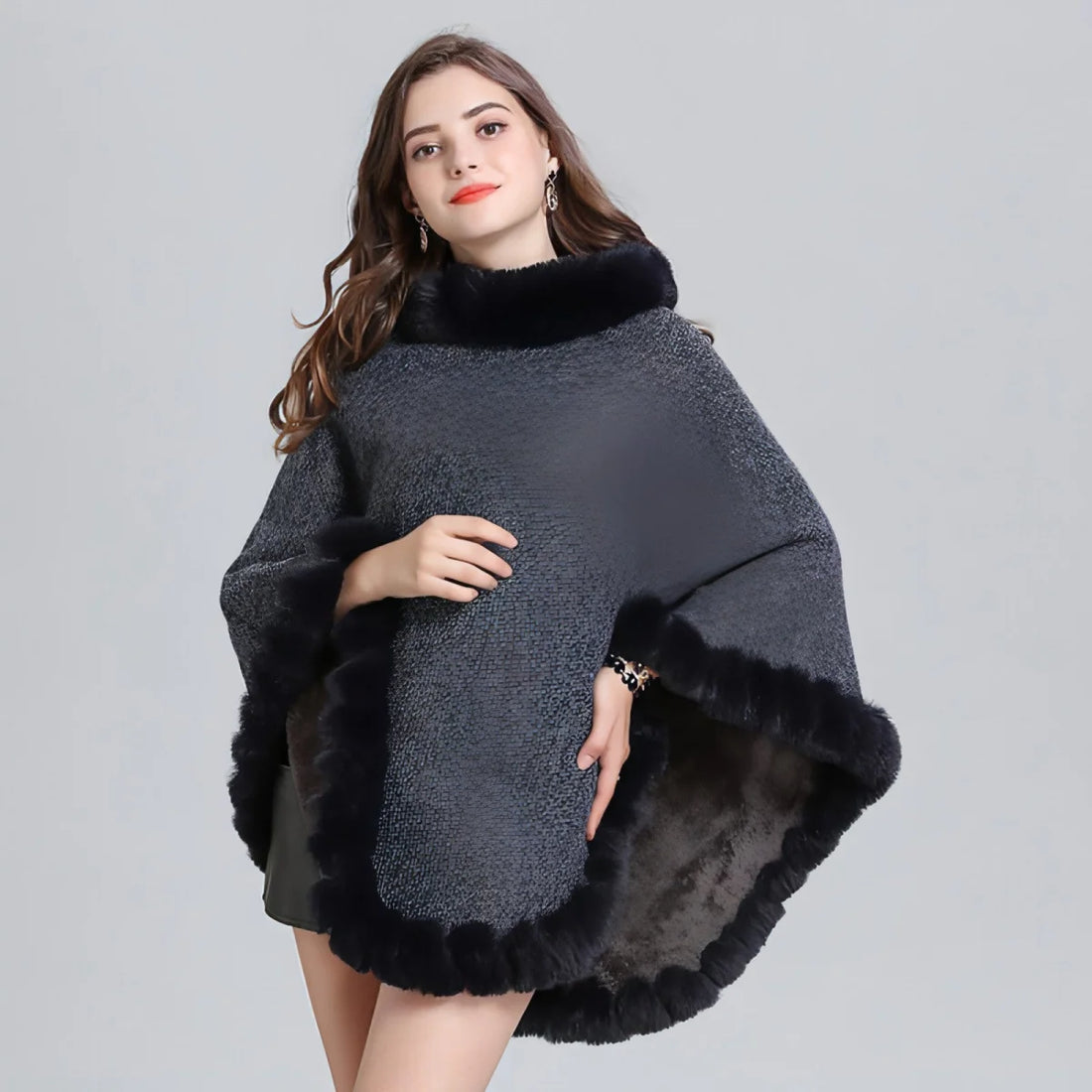 Damen Strickjacke locker geschnitten – Detailansicht 1
