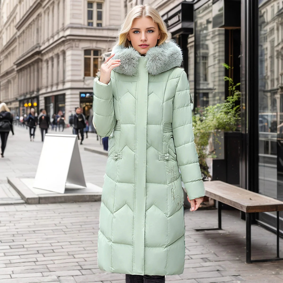 Damen langer Wintermantel mit Felloptik-Kragen – Produktansicht 2