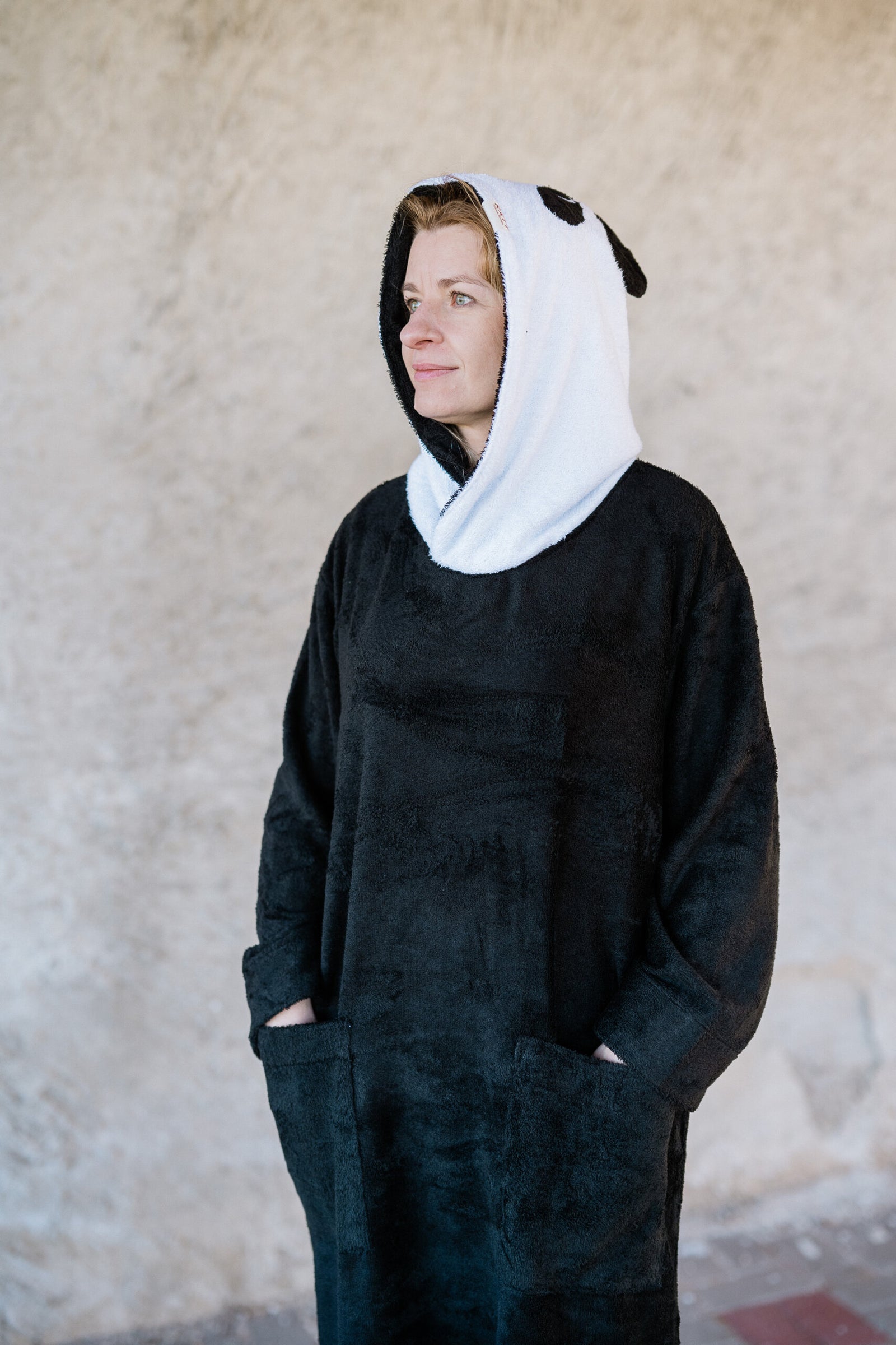 Unisex-Poncho PANDA aus OEKO-TEX Bambus-Frottee für Erwachsene – Produktansicht 4