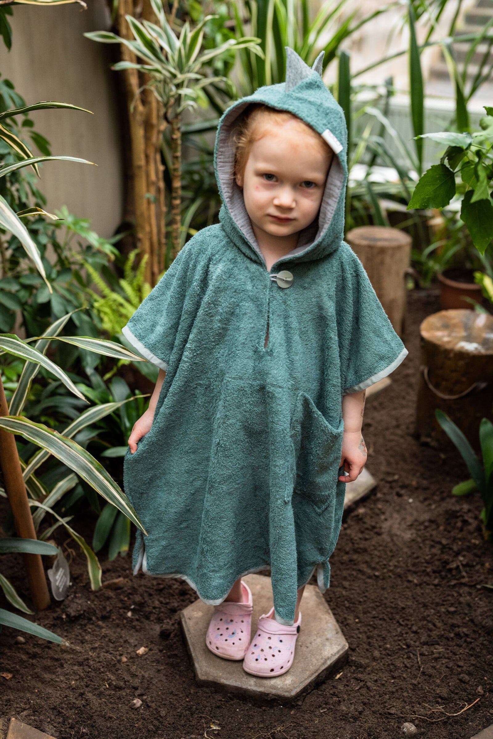 Kurzarm-Poncho DINOSAUR für Kinder, Größe 122-150 – Produktansicht 2