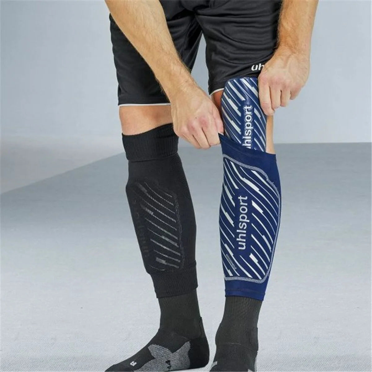 Uhlsport Speedshield Fußball-Schienbeinschoner – Blau – Produktansicht 2