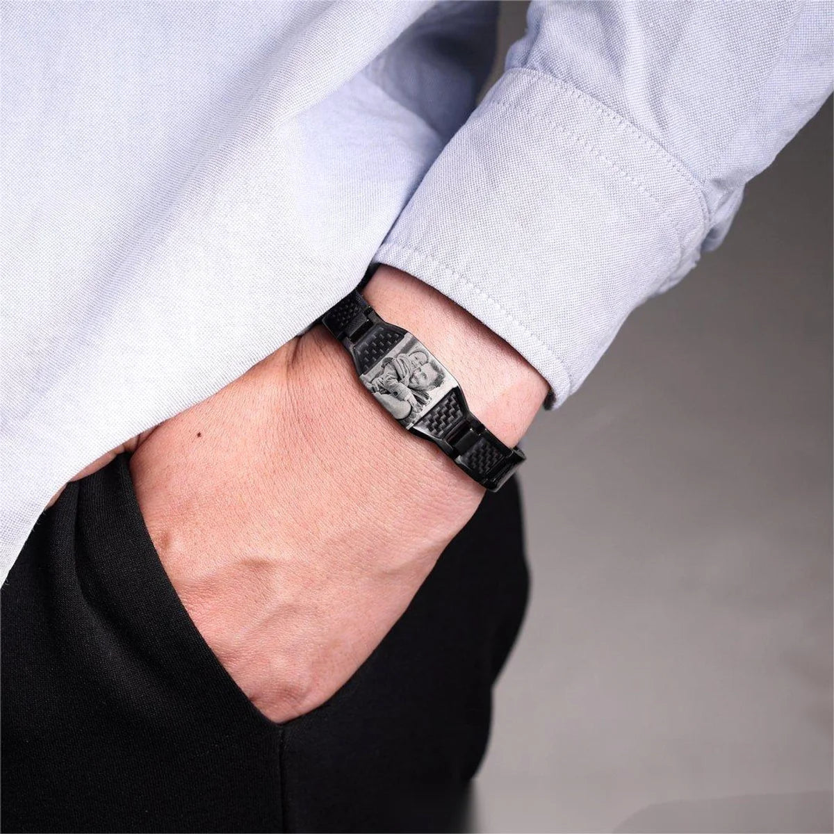 Herren Armband aus Titanstahl & Carbonfaser