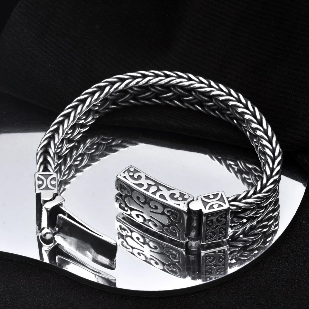 Herren breites Flechtarmband im Vintage-Look – Produktansicht 5