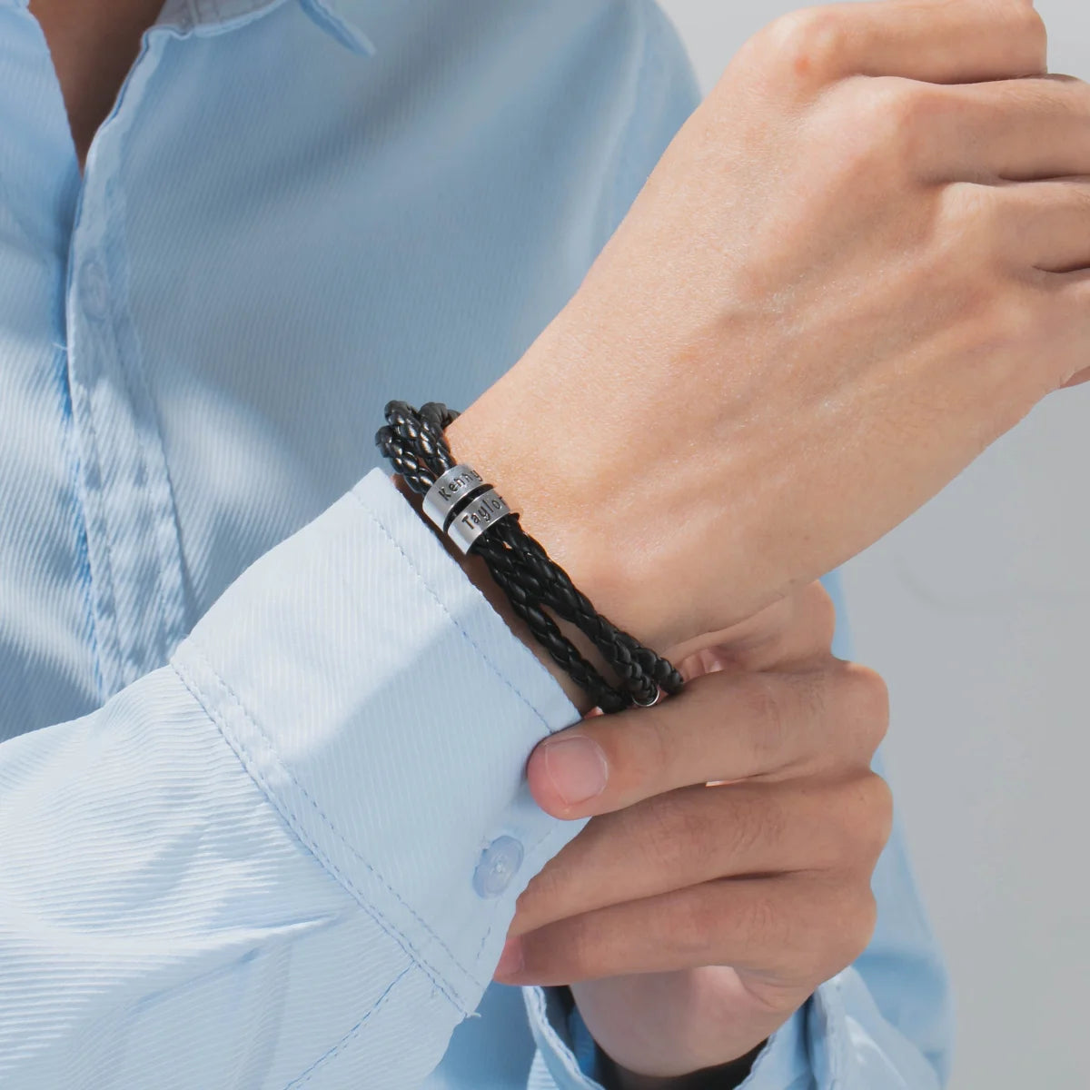 Personalisierbares Herren-Lederarmband mit Namensperlen