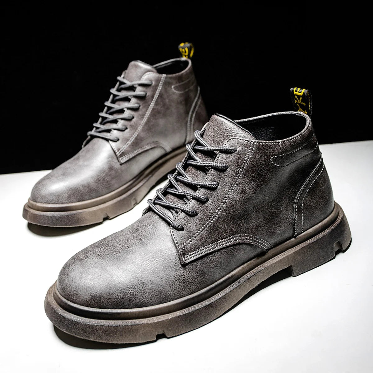Herren Martin-Boots mit Warmfutter in Lederoptik