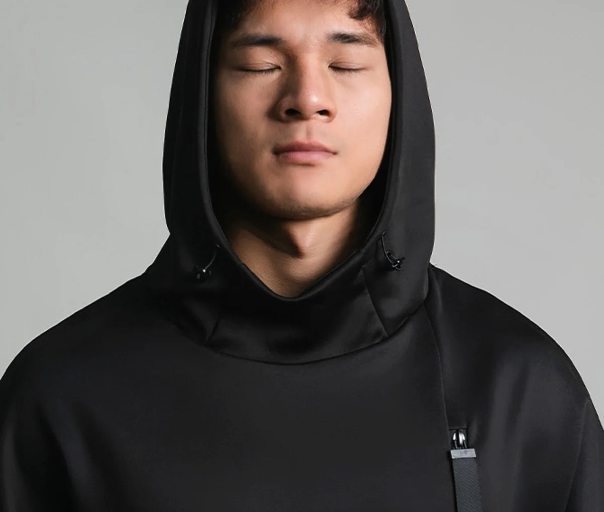Herren Sportpullover mit hohem Kragen