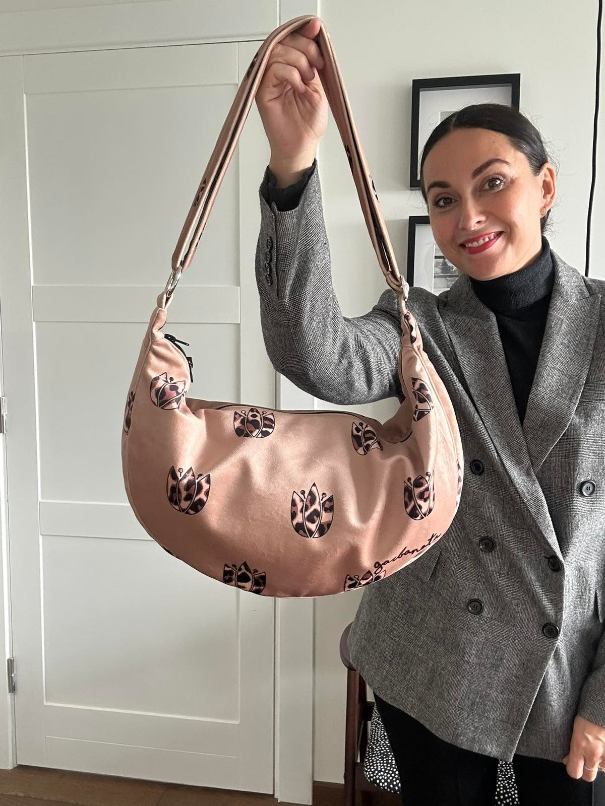 Hobo-Handtasche – Braun Leopard Tulpen – Produktansicht 2