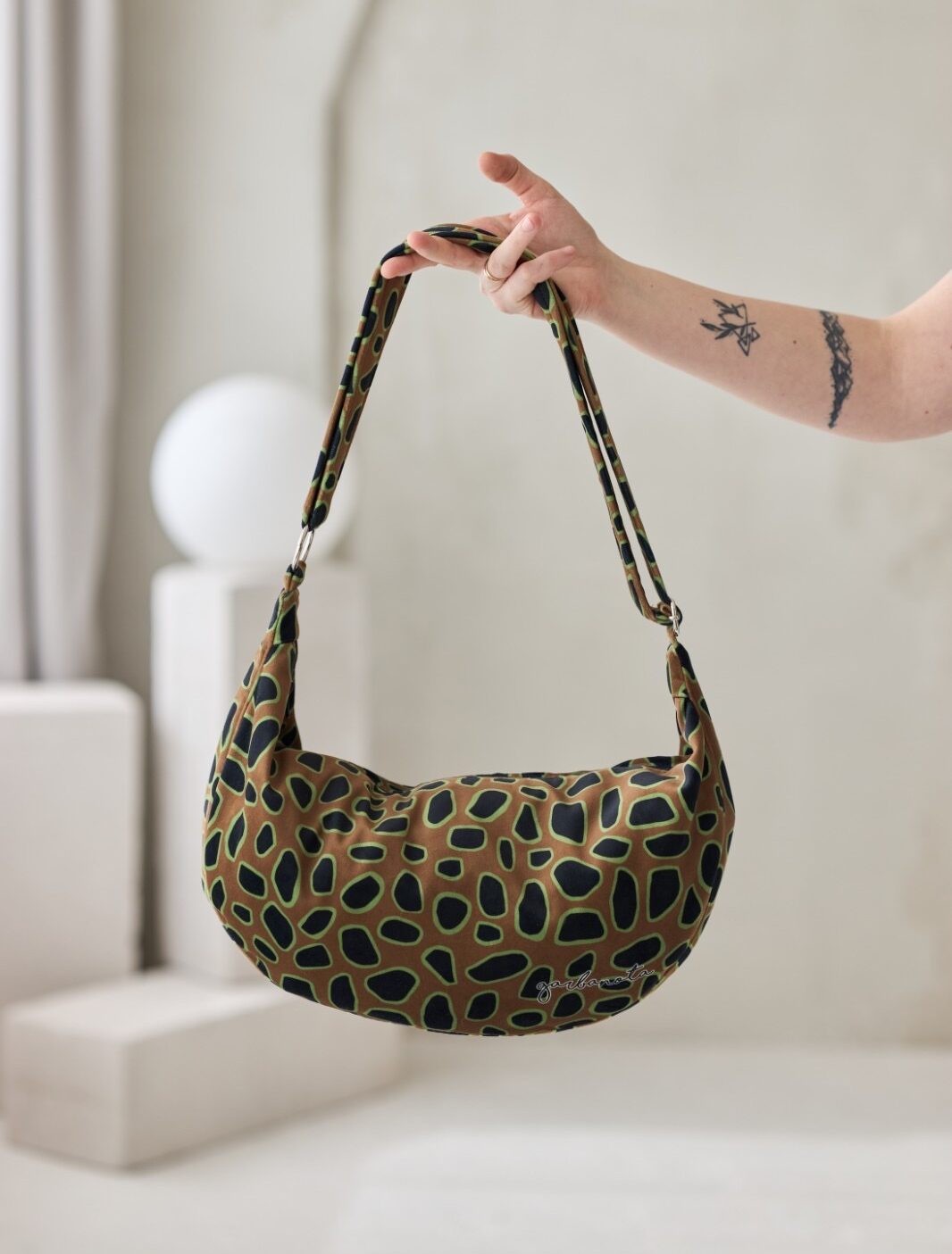 Hobo-Handtasche – Curly Leopard – Produktansicht 2