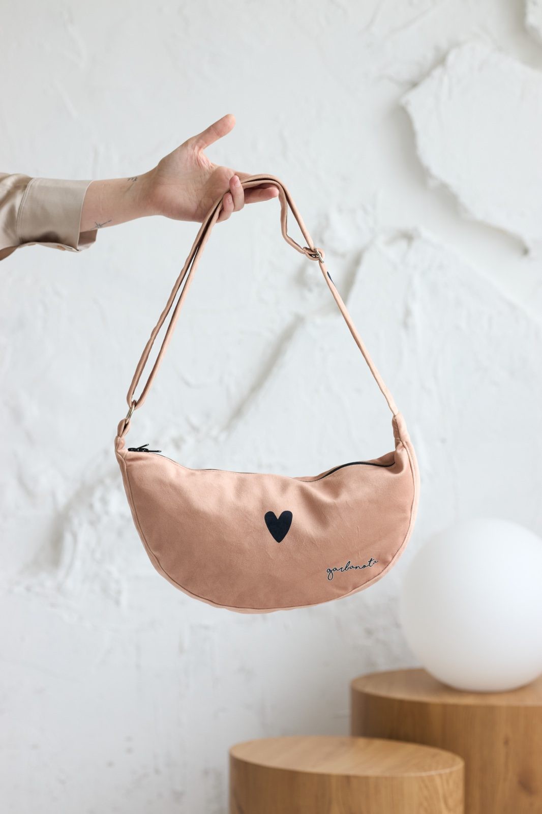 Hobo-Handtasche Heart – Creme – Produktansicht 2