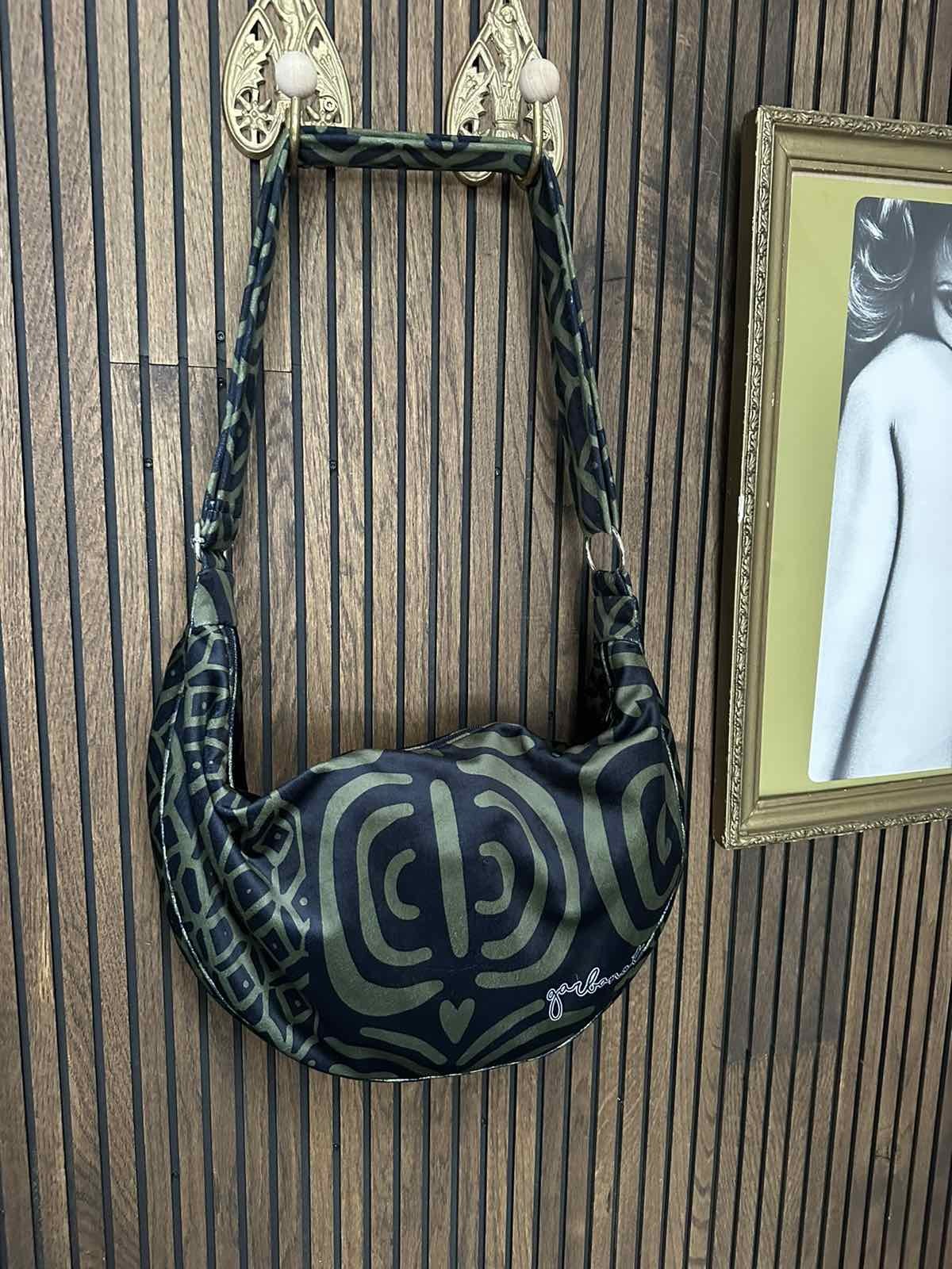 Hobo-Handtasche – Khaki-Muster – Produktansicht 4