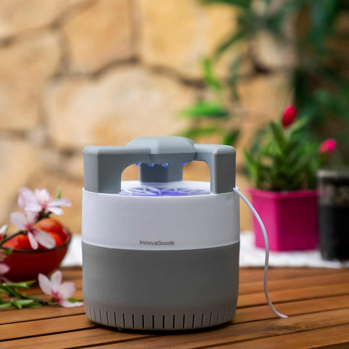 InnovaGoods Anti-Mücken-Sauglampe für Innen & Außen