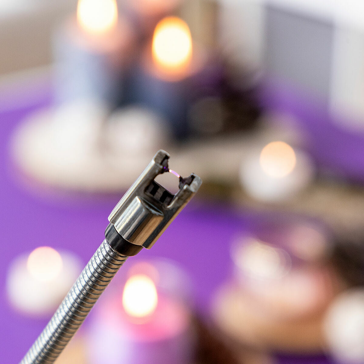 InnovaGoods Eflecther Wiederaufladbares Feuerzeug