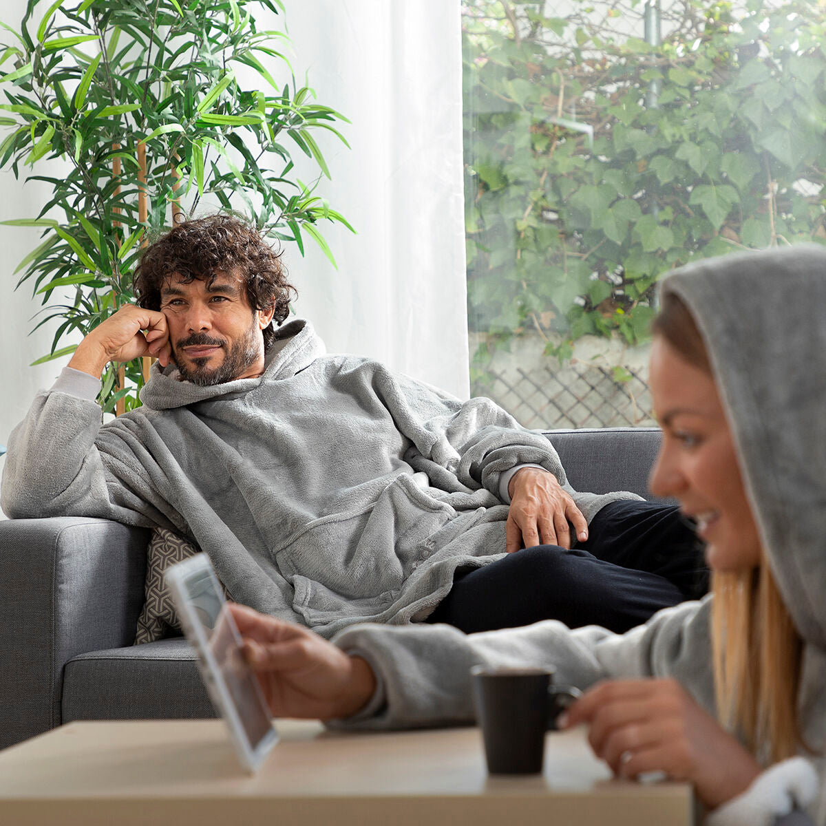 InnovaGoods Fleece-Kapuzen-Decke Unisex Übergröße