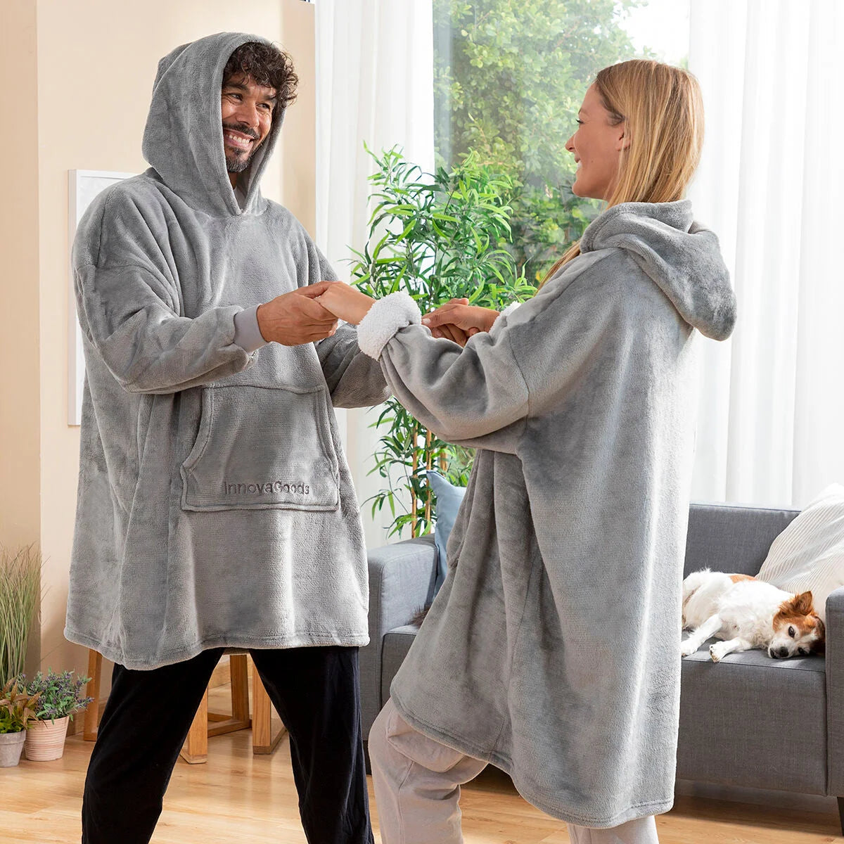 Übergroßes mit Fleece gefütterte Kapuzendecke Swug – Produktansicht 2