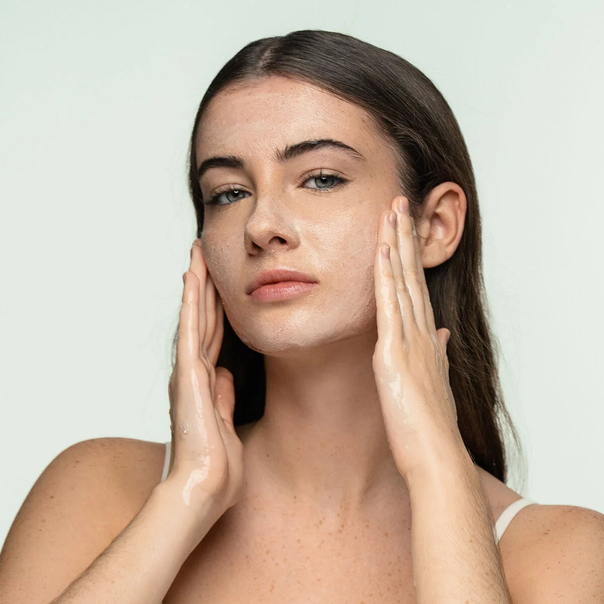 CBD-Gesichtsreinigungsgel Zenpure, 200 ml – Produktansicht 3