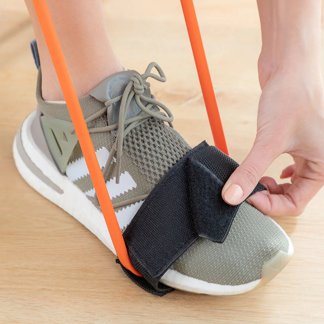 Bootrainer Fitnessgürtel mit Widerstandsbändern – Detailansicht 2