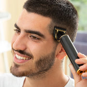 Wiederaufladbarer Profi-Haarschneider mit Zubehör Triher