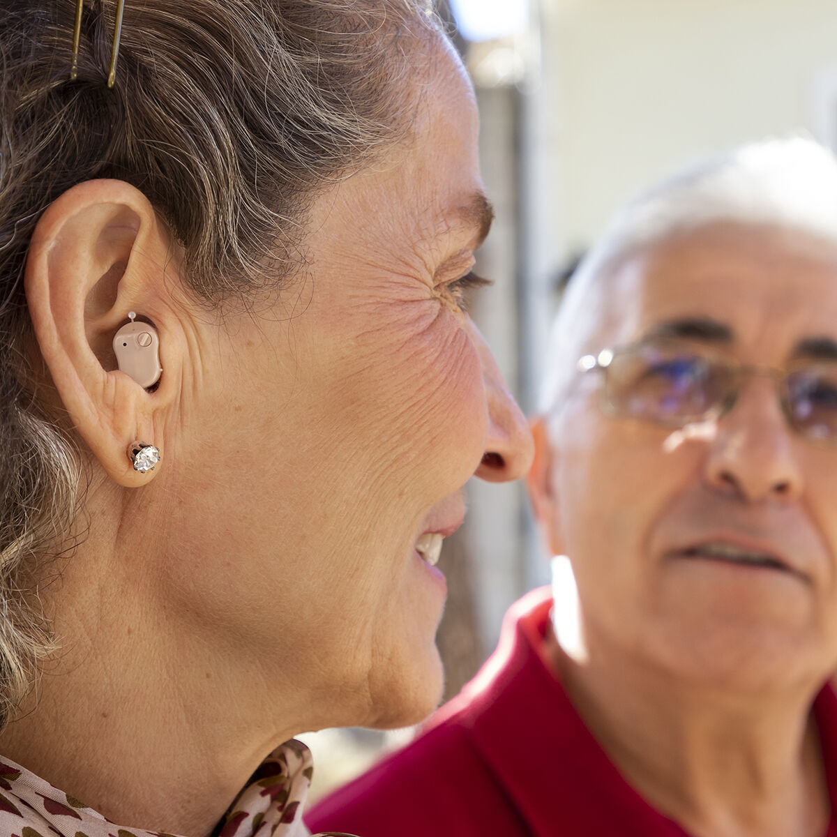 Hearzy Im-Ohr Hörverstärker mit Zubehör - 2 Stück - Neuheiten