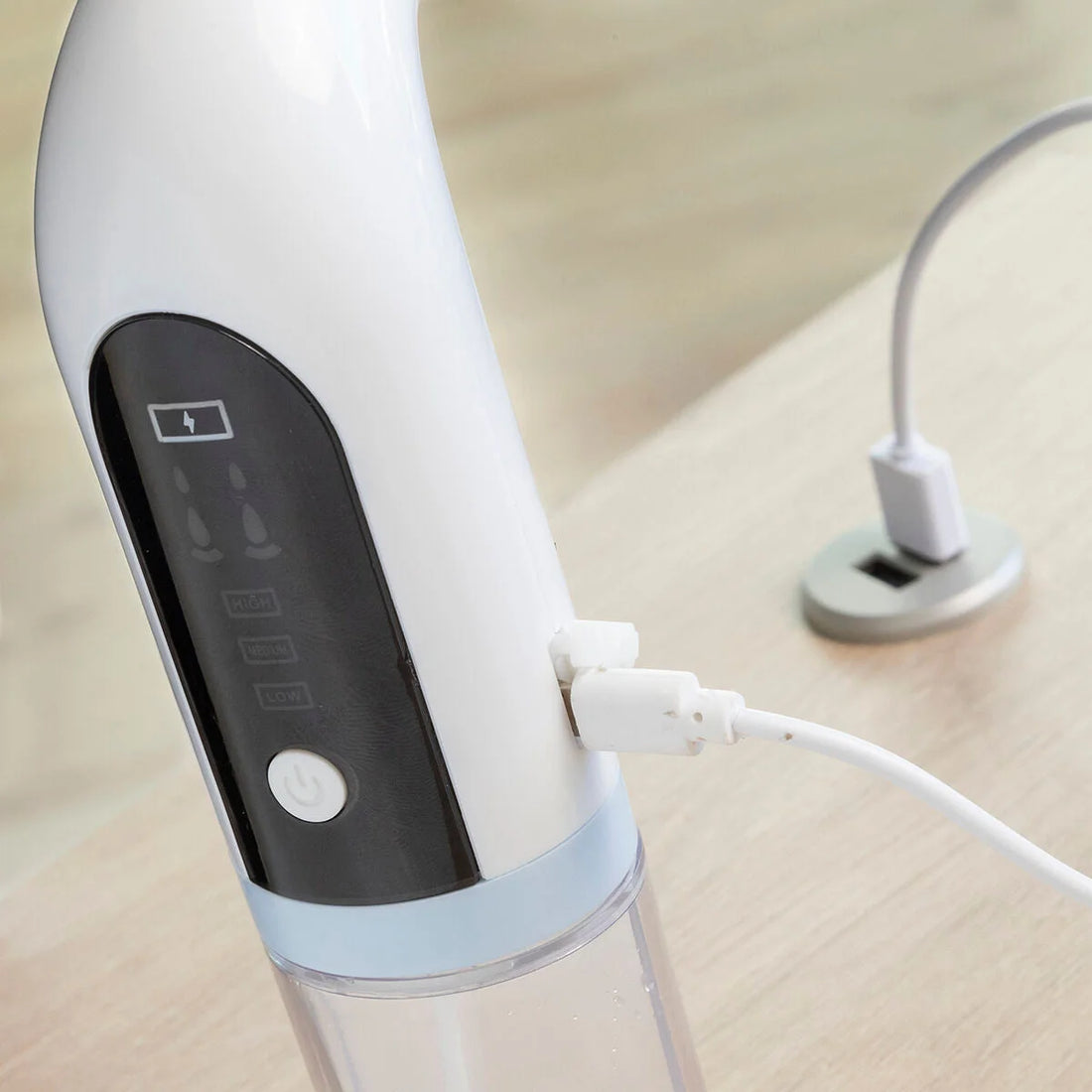 Hydro-Gesichtsreiniger Hyser mit 6 Aufsätzen – Detailansicht 5