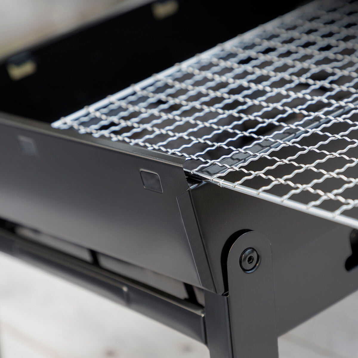 InnovaGoods Klappbarer tragbarer Grill für Holzkohle