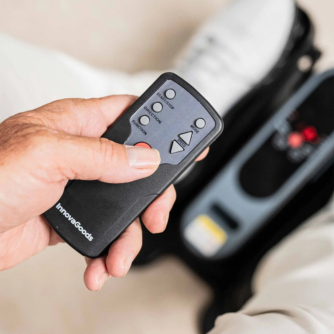 Mini Elektrischer Ellipsentrainer mit Fernbedienung Velora 4000 – Detailansicht 1