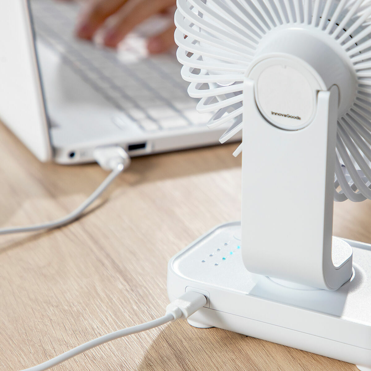 InnovaGoods Mini-Schreibtischventilator wiederaufladbar