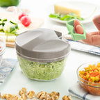 InnovaGoods Mini-Zerkleinerer mit Seilzug