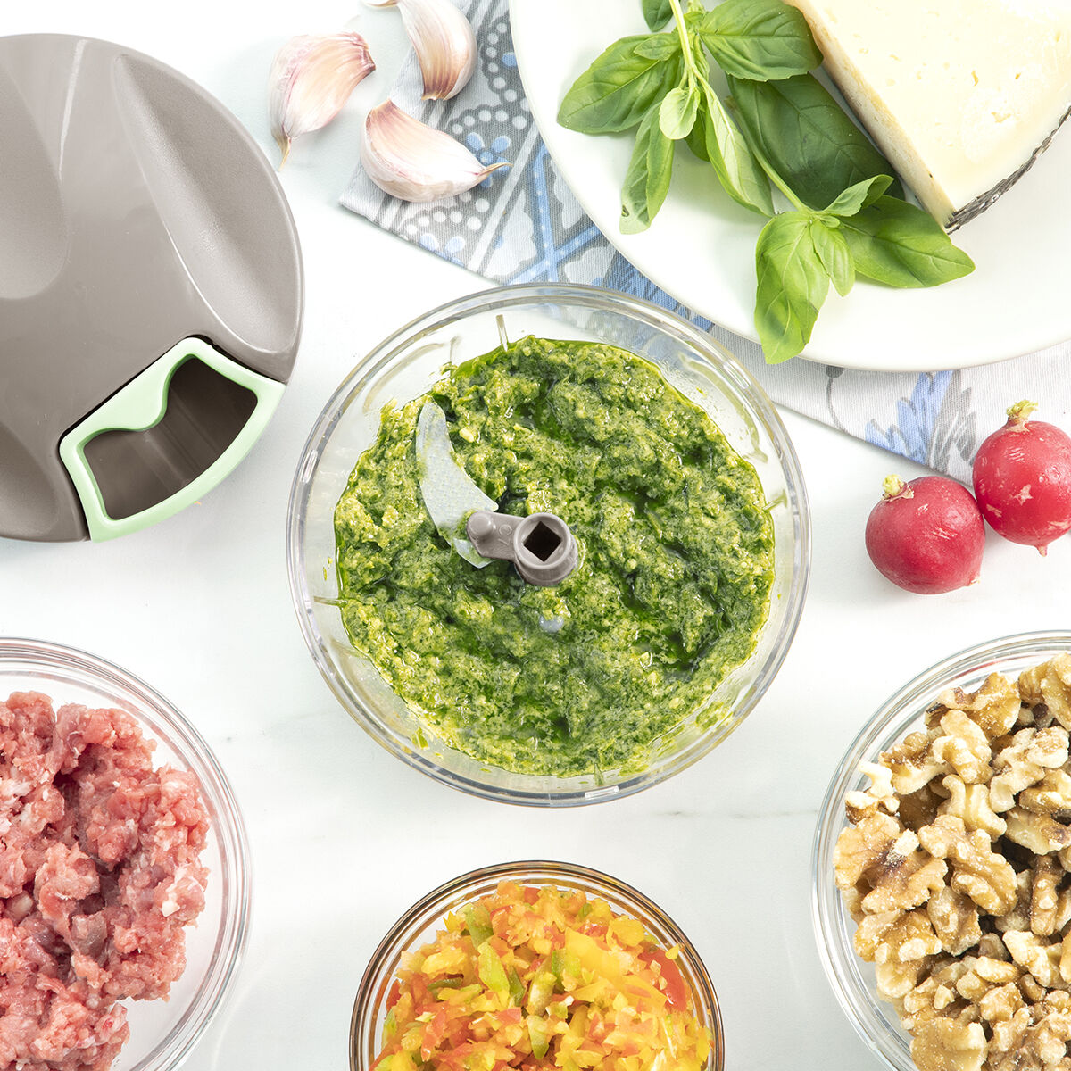 InnovaGoods Mini-Zerkleinerer mit Seilzug