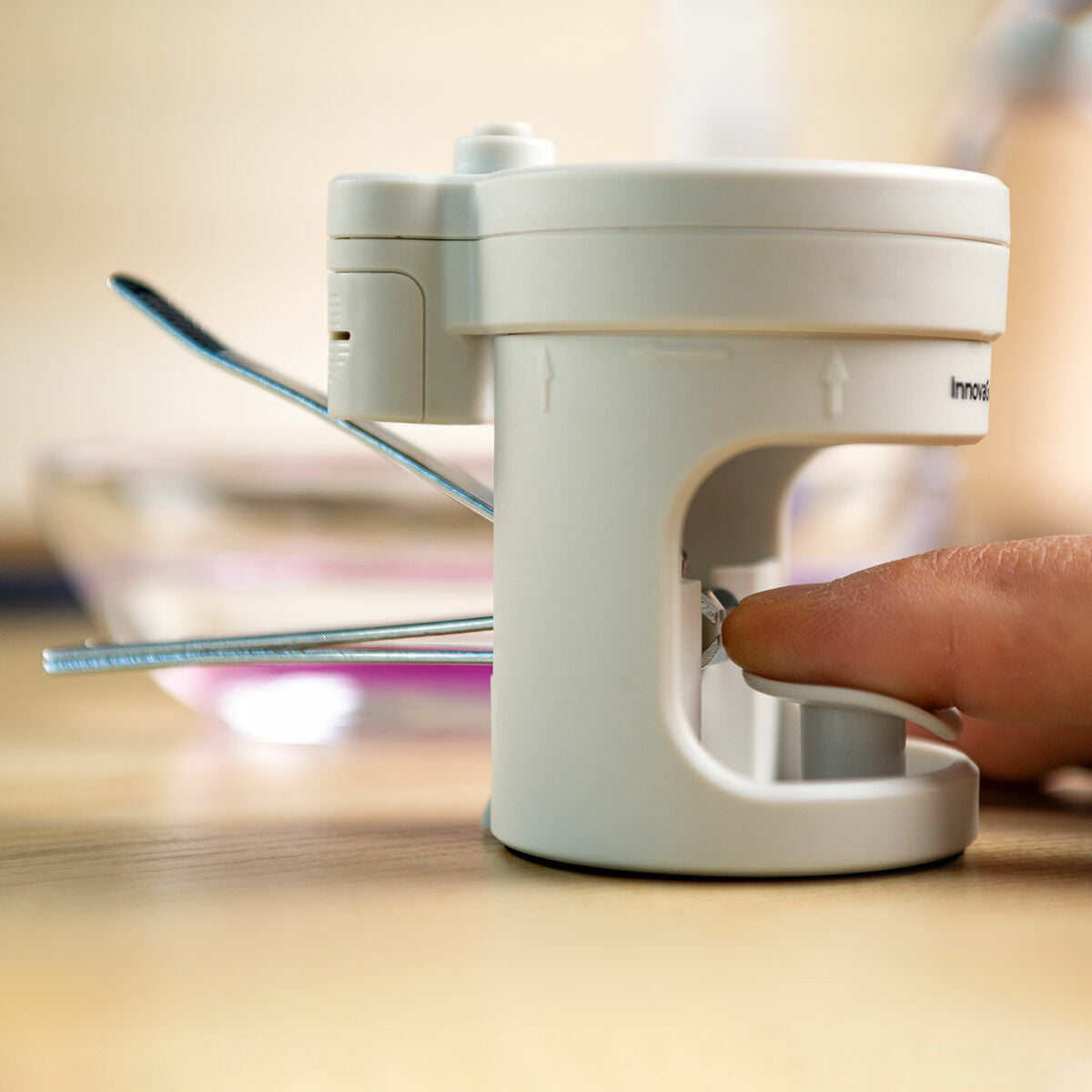 InnovaGoods Nagelknipser mit LED-Licht und Lupe