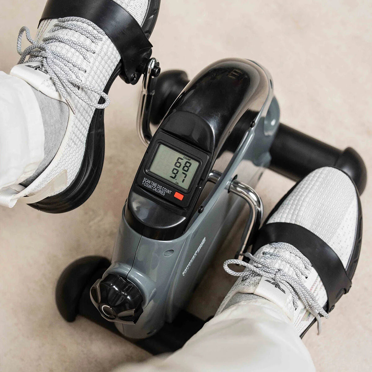 Velora 2100 Pedaltrainer für Arme und Beine – Produktansicht 4