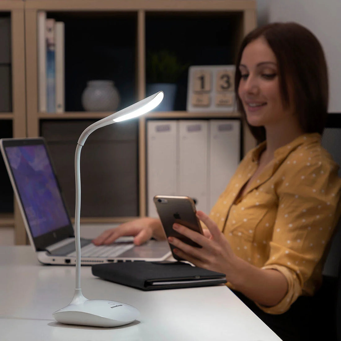 Wiederaufladbare Touch-LED-Tischlampe Lum2Go – Detailansicht 2