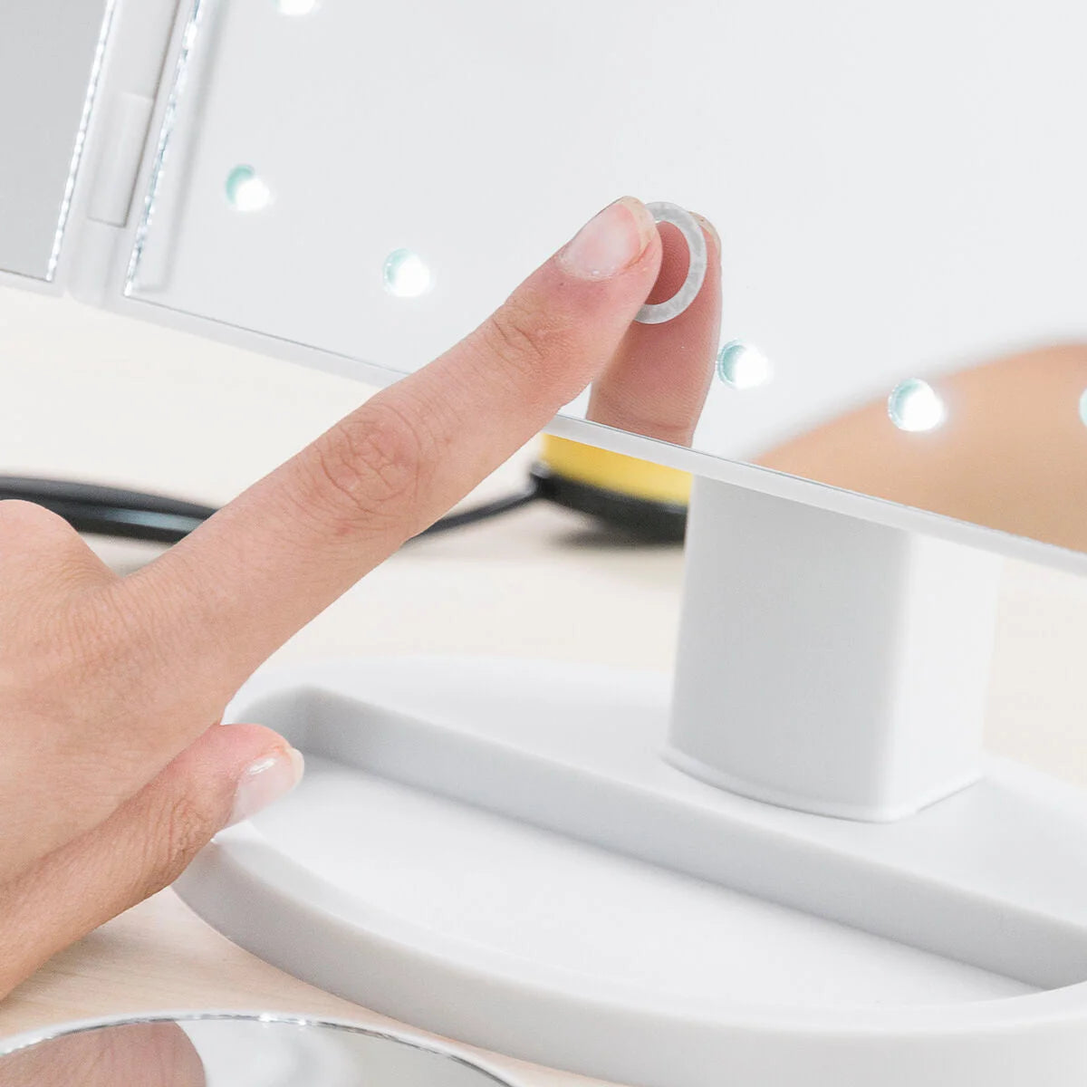 Vergrößerungsspiegel mit LED 4-in-1 Ledflect – Produktansicht 3