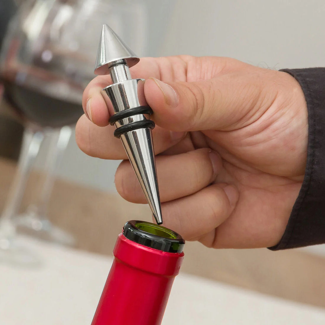 5-teiliges Weinzubehör-Set in Flaschenoptik – Detailansicht 2