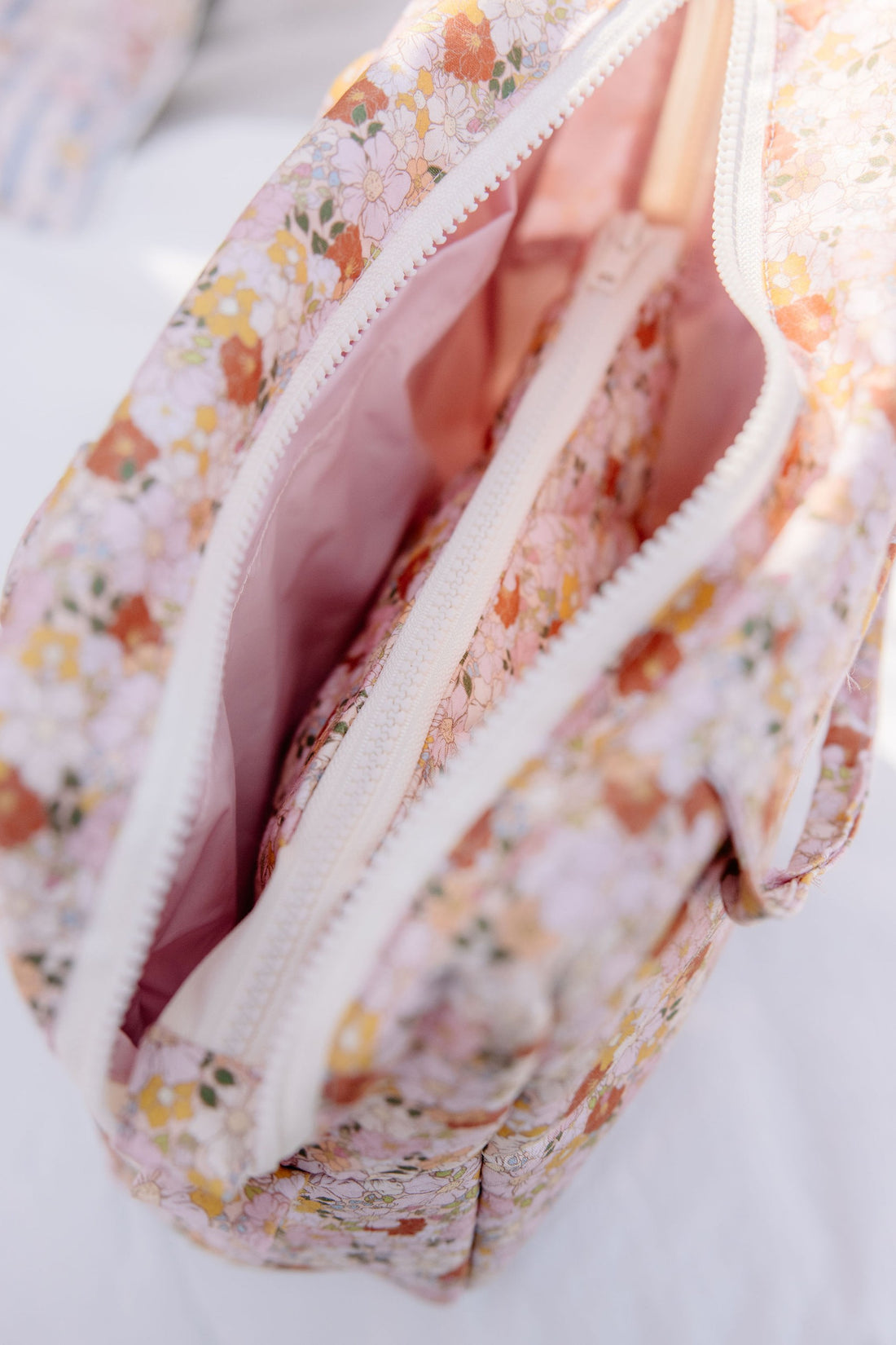 Große Kosmetiktasche – Spring Garden – Detailansicht 1