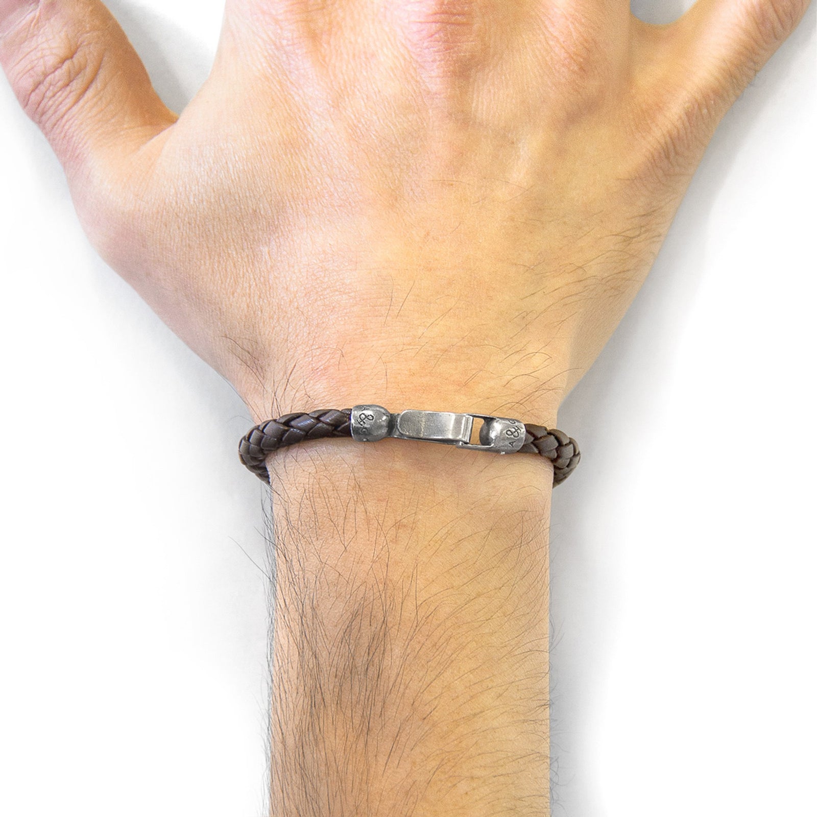 Skye Silberarmband aus geflochtenem Leder – Kakaobraun – Produktansicht 2