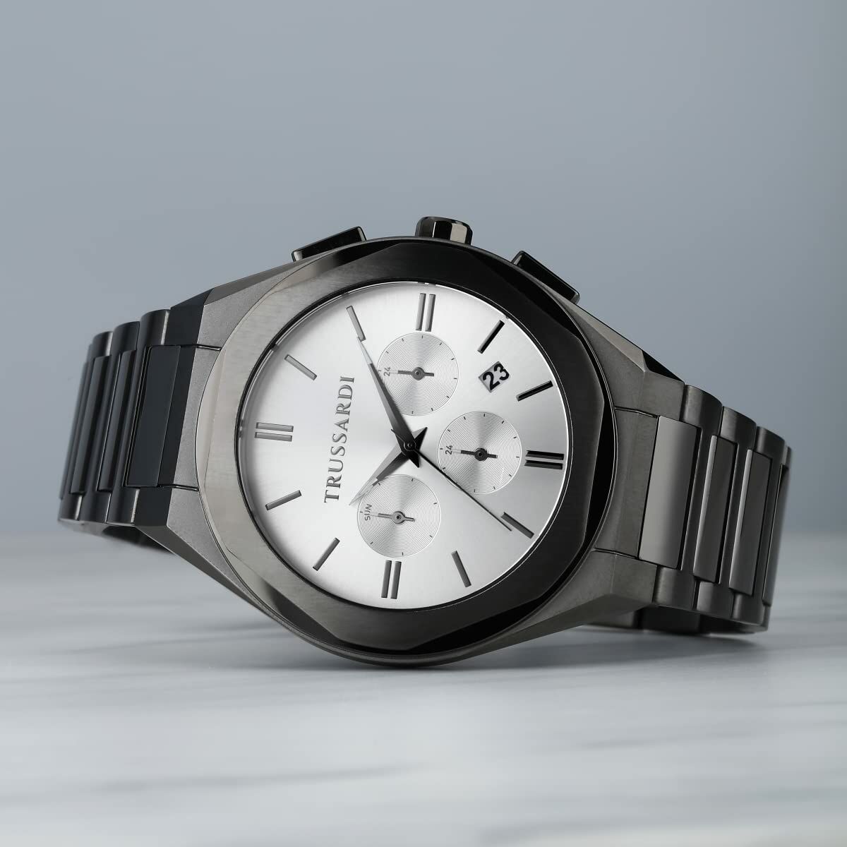 Trussardi Herrenuhr – Modernes Design Multifunktional