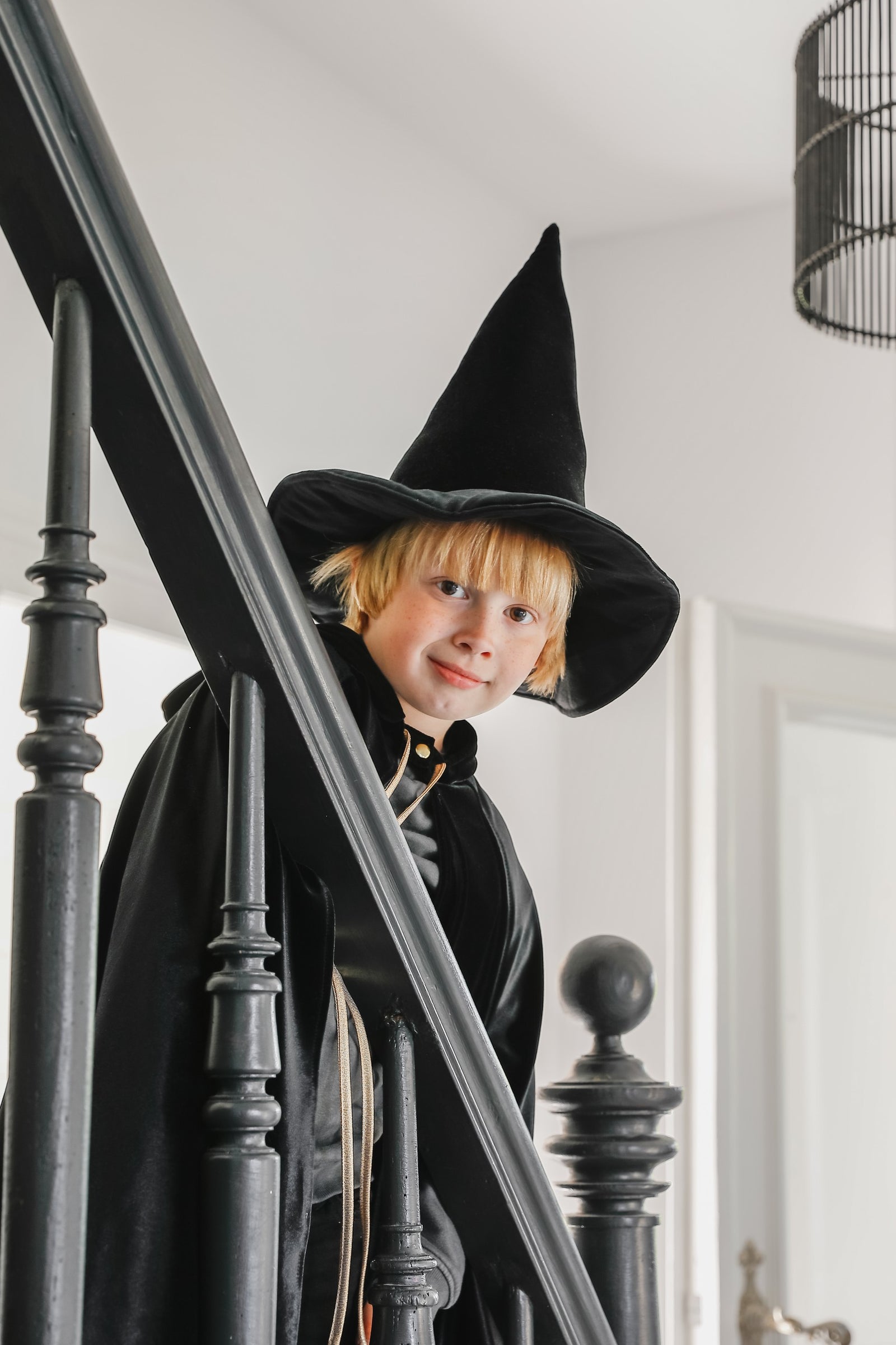 Kinder-Kostümumhang – Black Riding Hood, Schwarz – Produktansicht 5