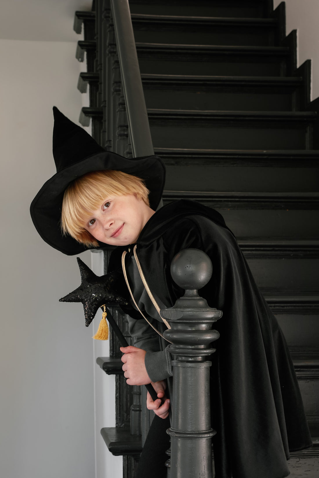 Kinder-Kostümumhang – Black Riding Hood, Schwarz – Detailansicht 5