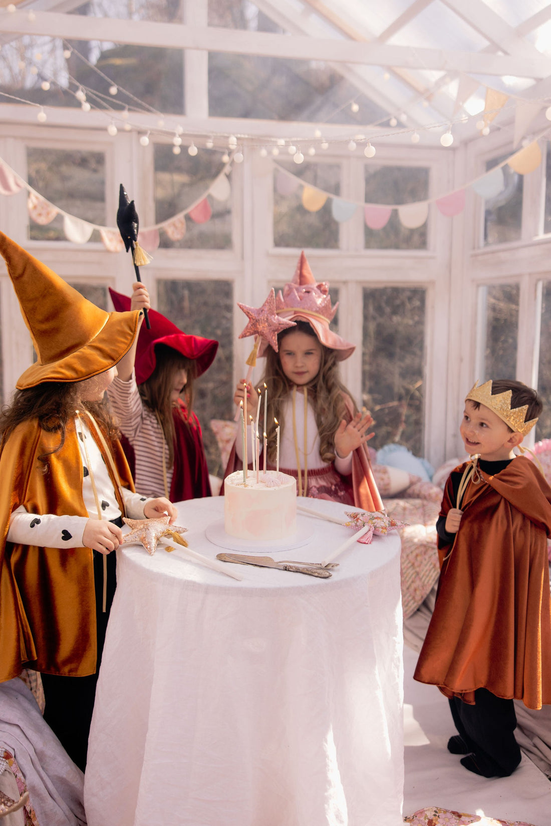 Kinder-Kostümumhang – Golden Riding Hood, Gold – Detailansicht 1