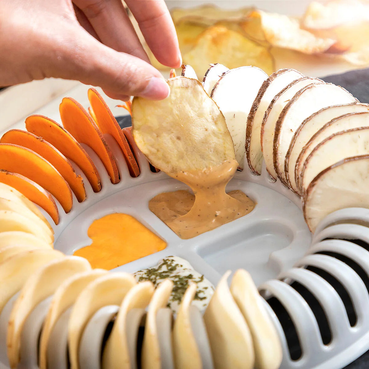 Mikrowellen-Chips-Set mit Hobel und Rezepten Chipit – Produktansicht 4