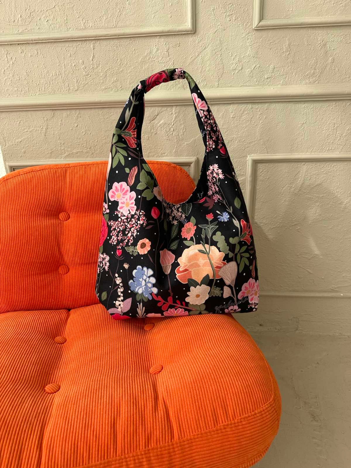 Moon Handtasche – Curly Summer Night – Produktansicht 2