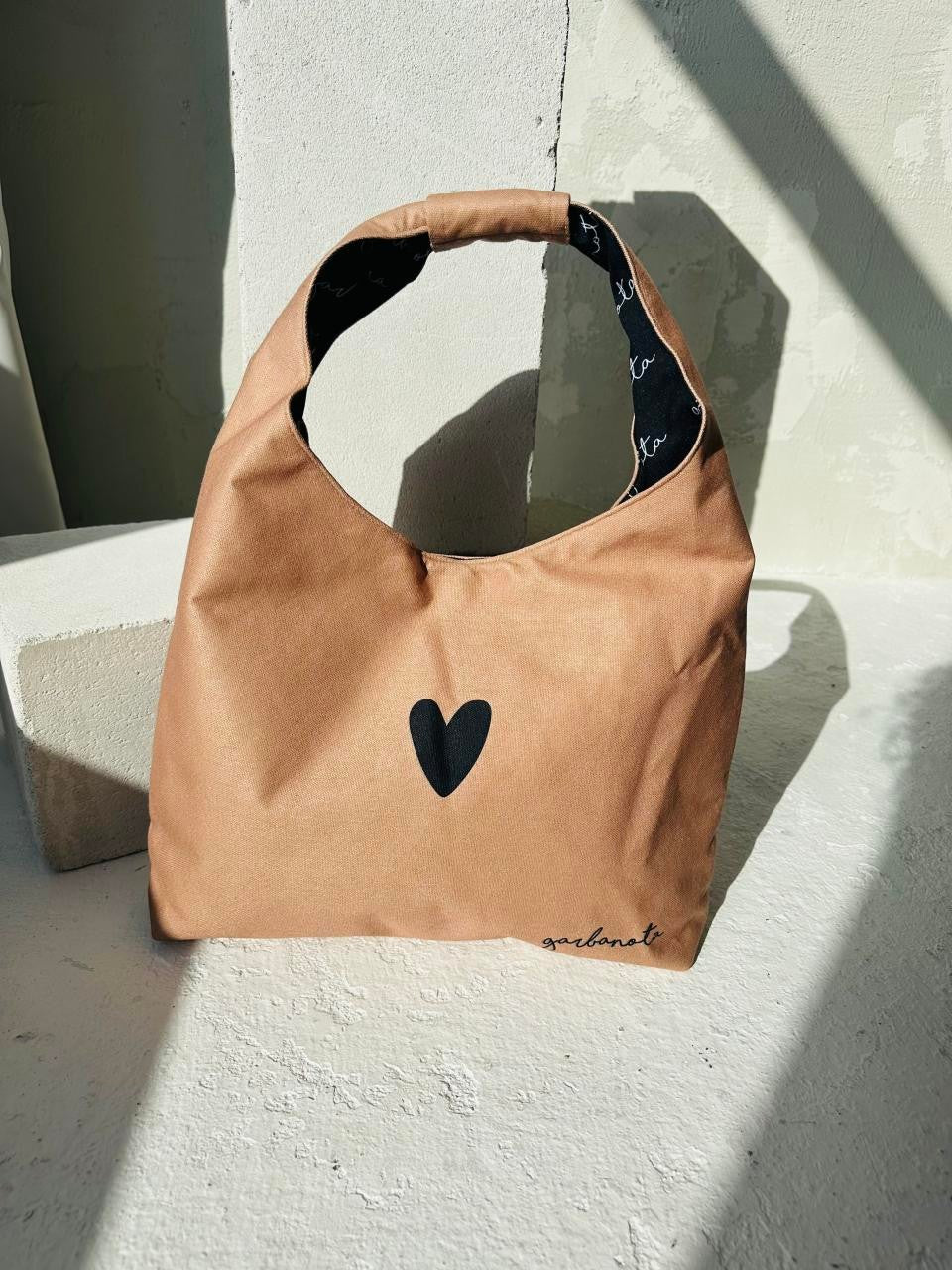 Moon Handtasche Heart – Creme – Detailansicht 3