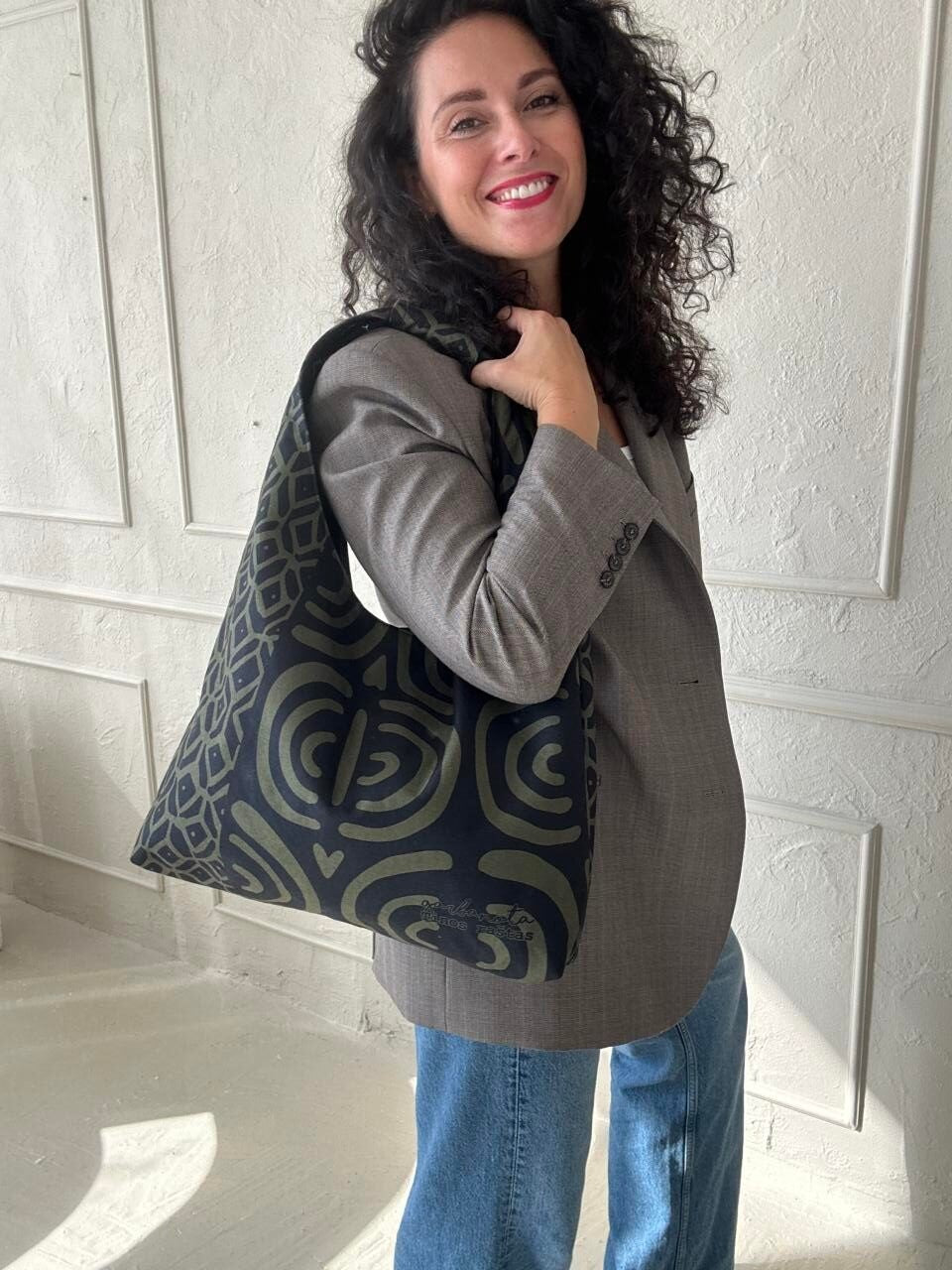 Moon Handtasche – Khaki Muster – Produktansicht 3