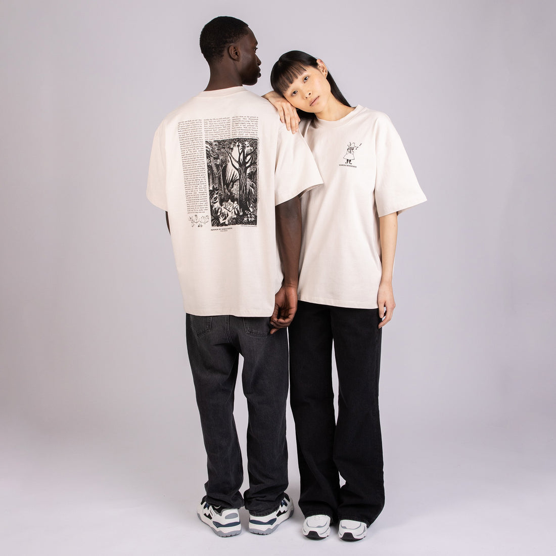 Novels Unisex T-Shirt – Beige – Detailansicht 3